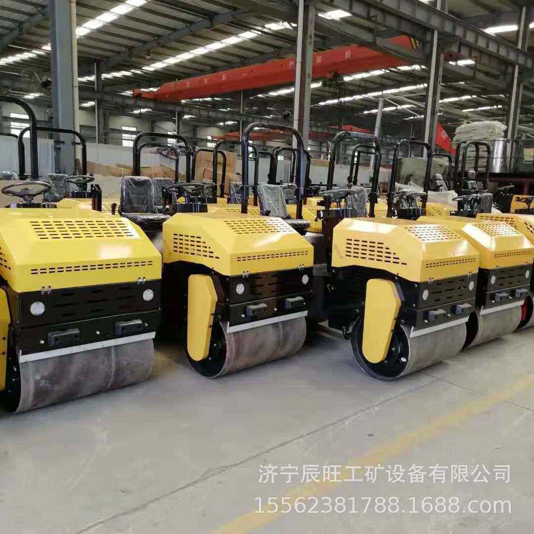 市政公路路面养护作业压路机管沟回填碾压草坪沙土压实机械压路机