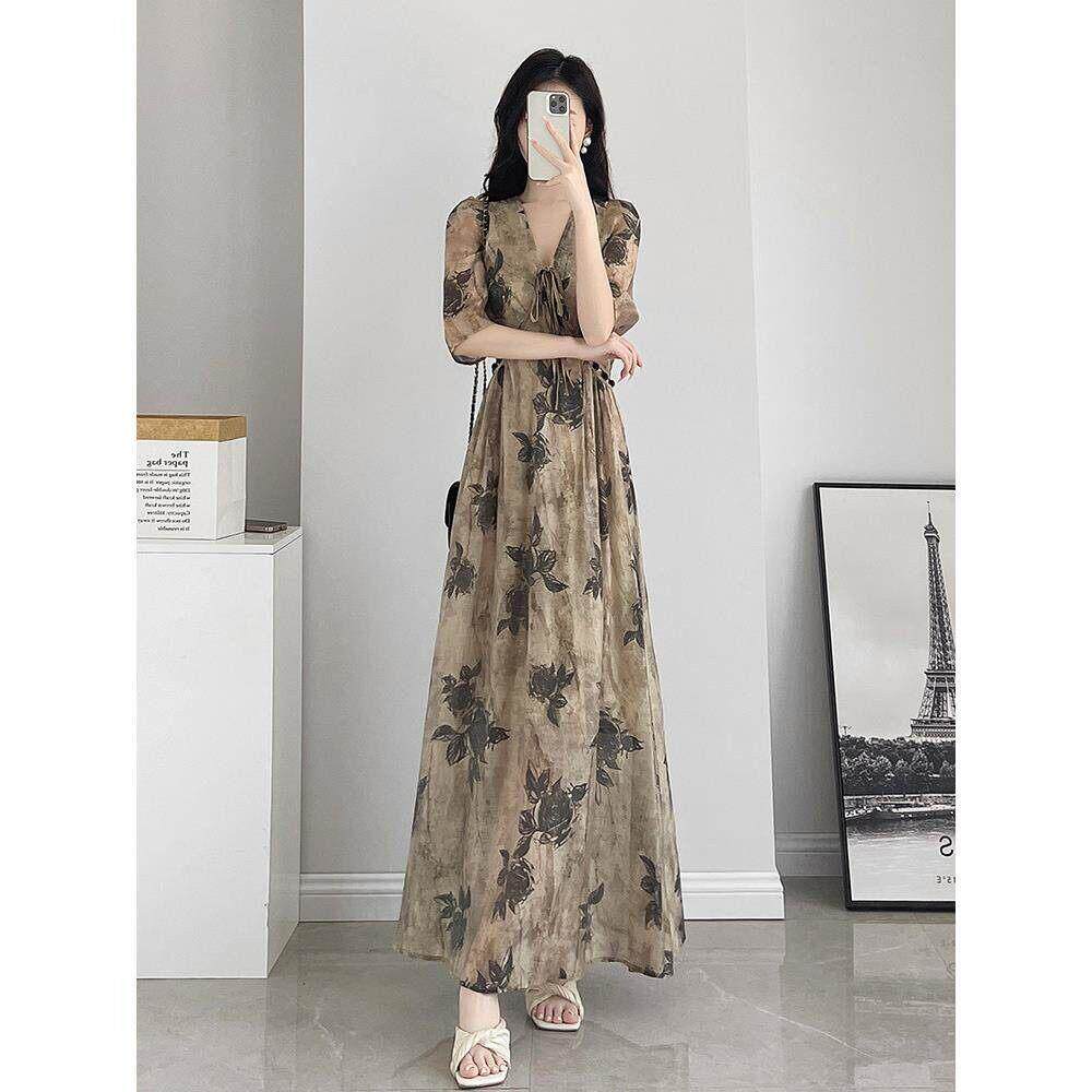 香港设计感超好看连衣裙女夏2026女装收腰显瘦修身气质碎花长裙子