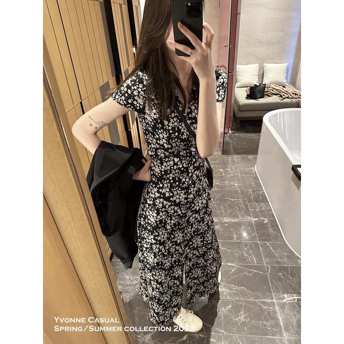 Coex Mall 首尔 ◆夏天条~韩国2026优雅黑色V领碎花连衣裙女
