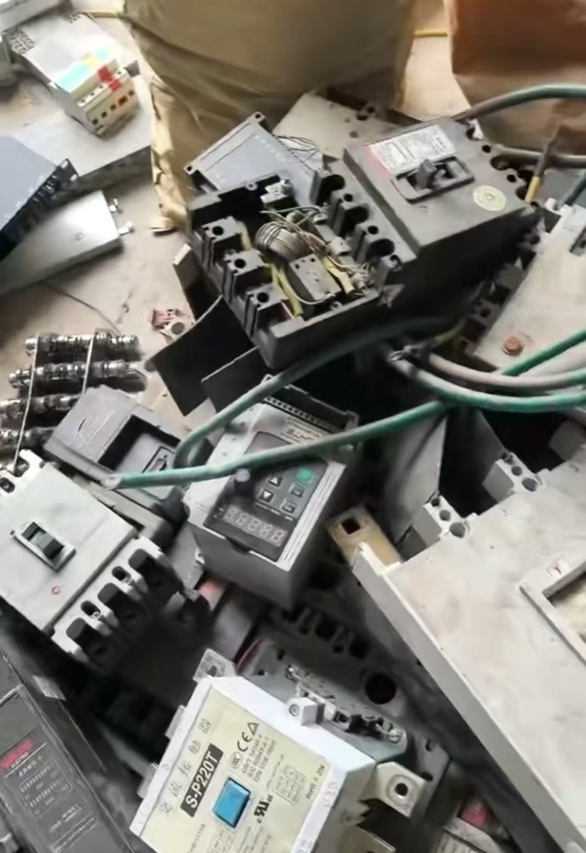 1月26日东莞拆除电力设施所得设备空气开关约200公斤处理网络拍卖公告