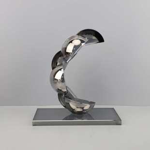 现代简约水晶几何形状树脂思考者摆件客厅办公室玄关样板间装 饰品