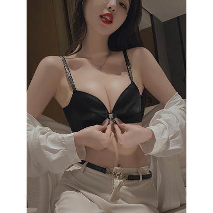 前扣内衣女小胸聚拢加厚显大2022新款收副乳细肩带美背文胸罩套装