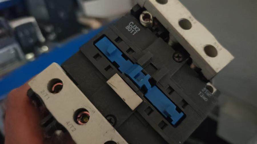 3月16日北京【京械2679】单位淘汰报废处置8011接触器2台网络拍卖公告