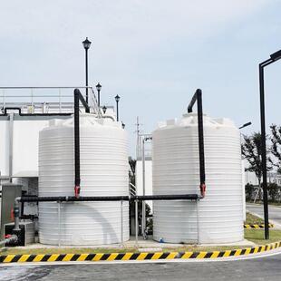 上海20吨PE水箱无锡20立方pe塑料储罐盐酸碱液储存桶工地用水塔