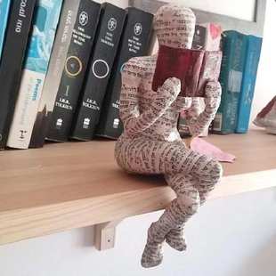 厂家直供跨境读书 饰 女人Reading woman纸浆塑模树脂摆件书架装