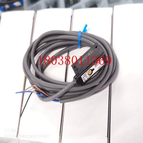 科瑞达传感器KRD E3S LS3C1D 质保一年 优质反射光电眼传感器