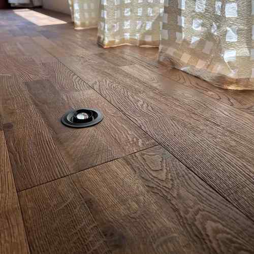 纯三层实木复合地板三拼手工浮雕环保地暖家用锁扣出口侘寂中古风