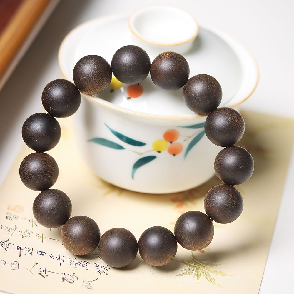 精选正宗越南芽庄雷击白棋沉香1.5沉水级老料男女佛珠手串