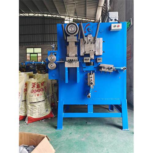 pp带化纤纸箱扣制作机 立式自动送料打包扣机 钢扣铁皮扣成型机