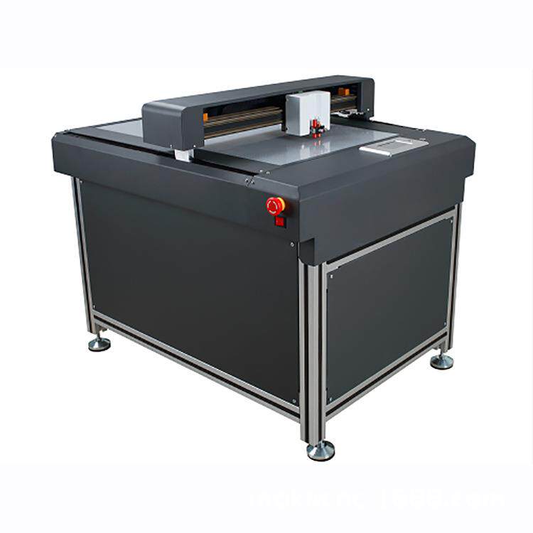 平板刻字机双刀头卡纸切割镂空切穿纸盒打样切割压痕一体机