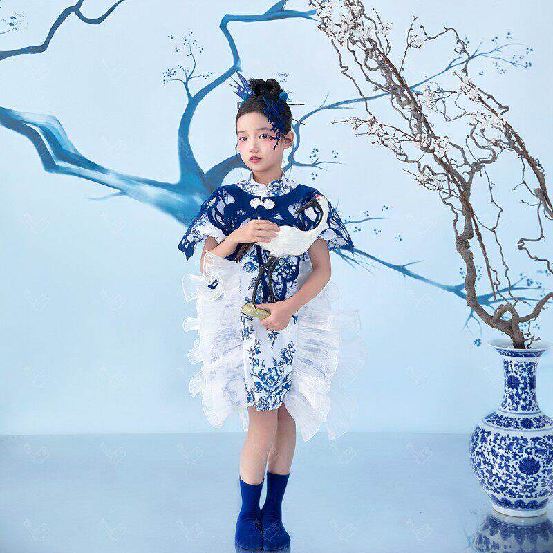 儿童摄影服装男女童青花瓷新中式国风国潮主题模特走秀潮服演出服