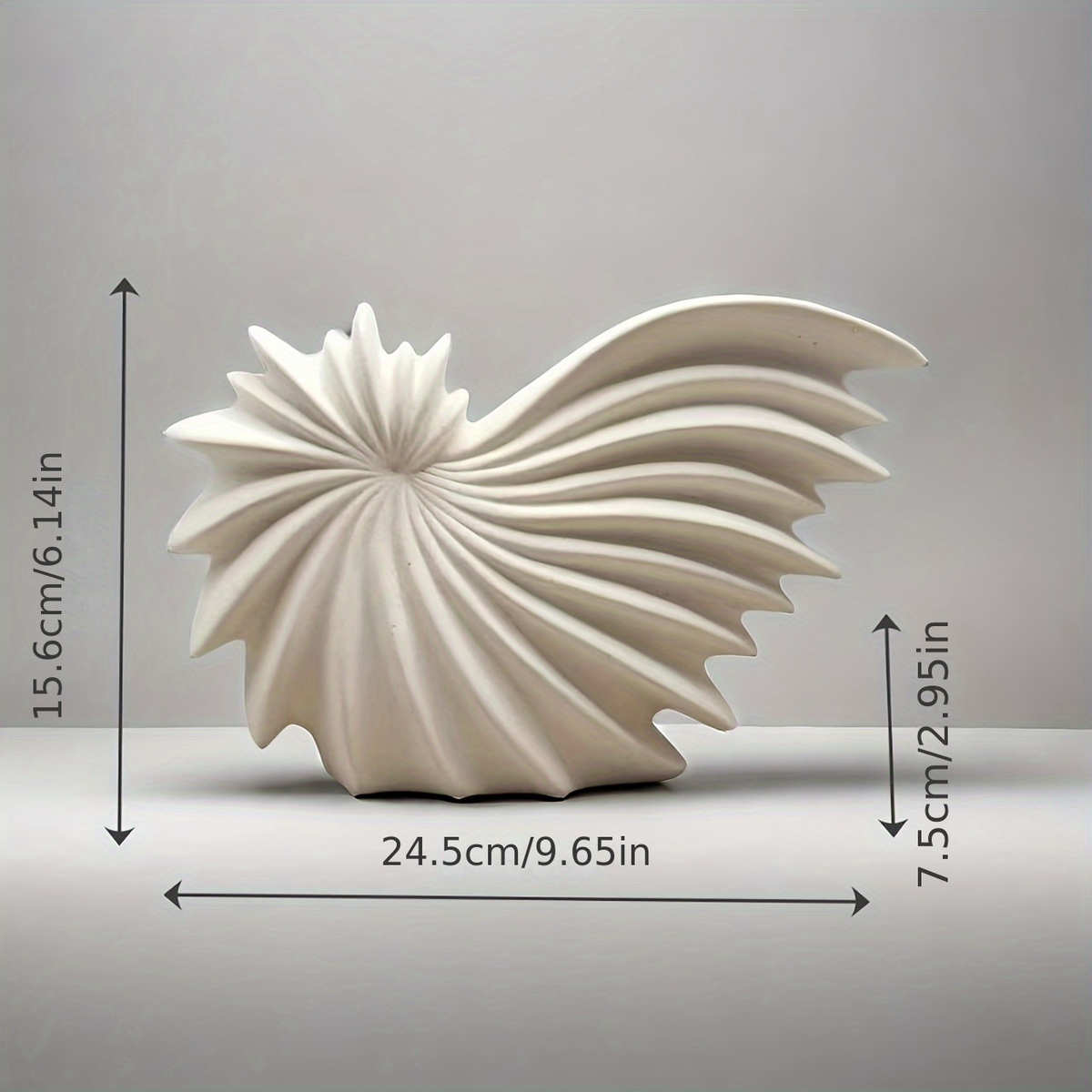 波西米亚风格陶瓷装饰花瓶，手工制作花卉主题中心，适合现代家居