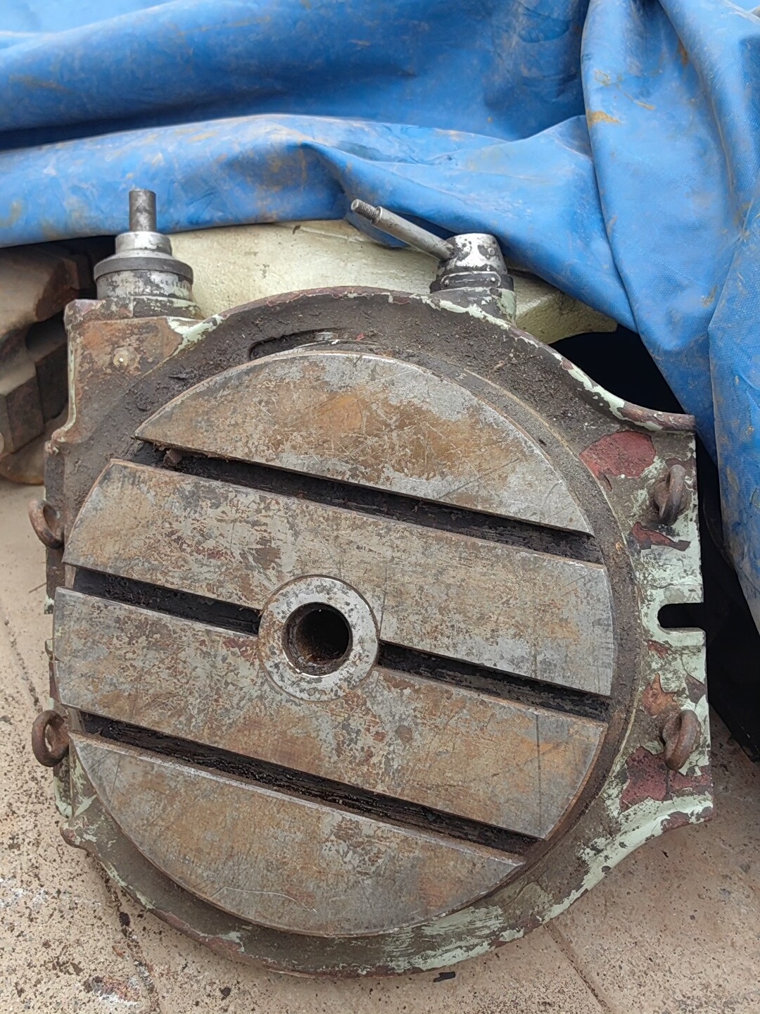 320型回转工作台，台面320，功能正常，全新未用过，缺手轮