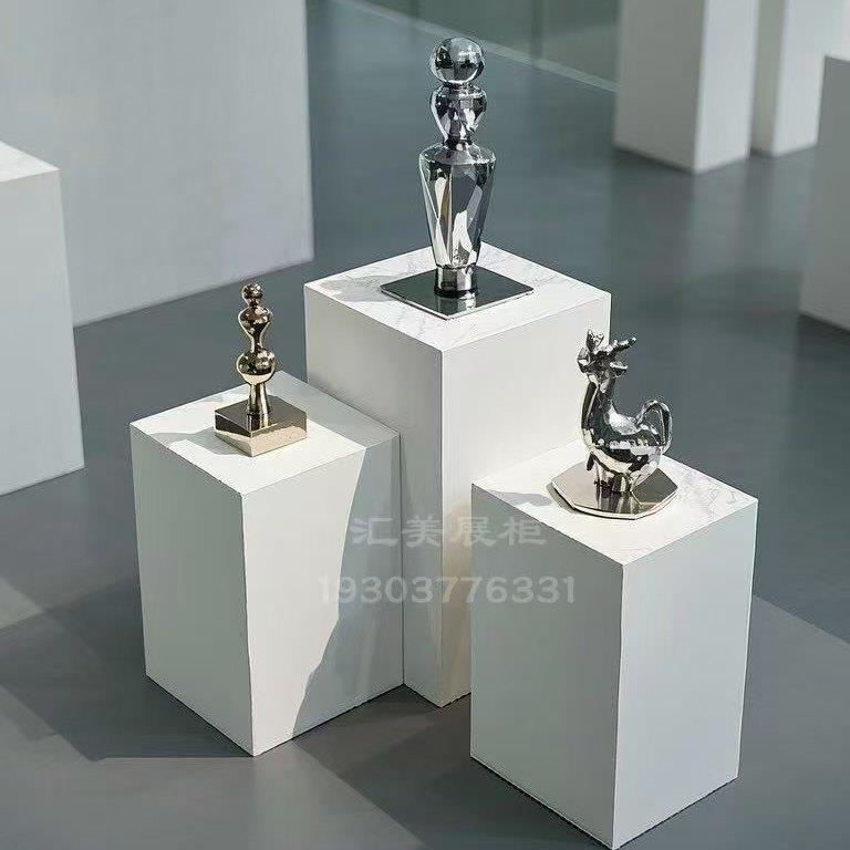 黑色白色木质烤漆橱窗模特道具地台展会展品展示台