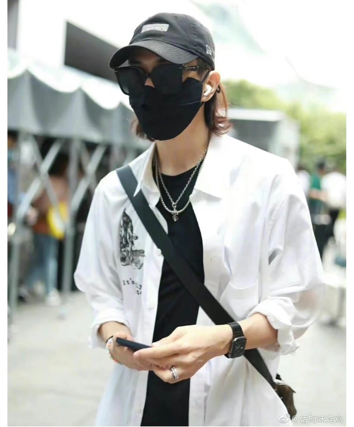 Yohji Yamamoto Back Portrait Print Shirt — back
