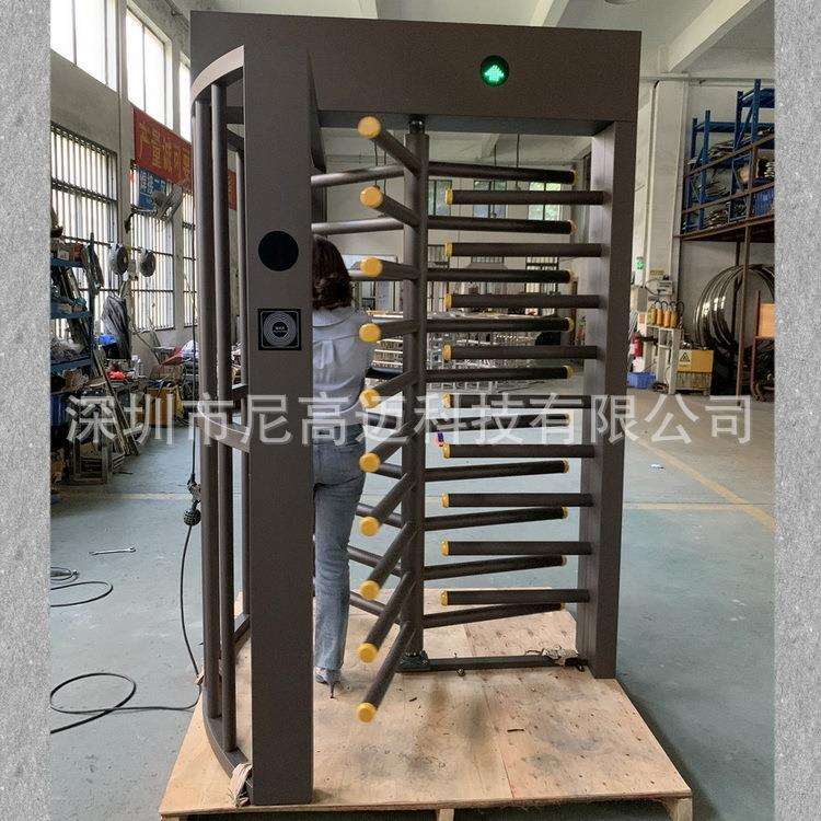 不锈钢半弧形旋转闸栅栏挡臂门飞机头全高转闸圆弧三辊闸外贸出口