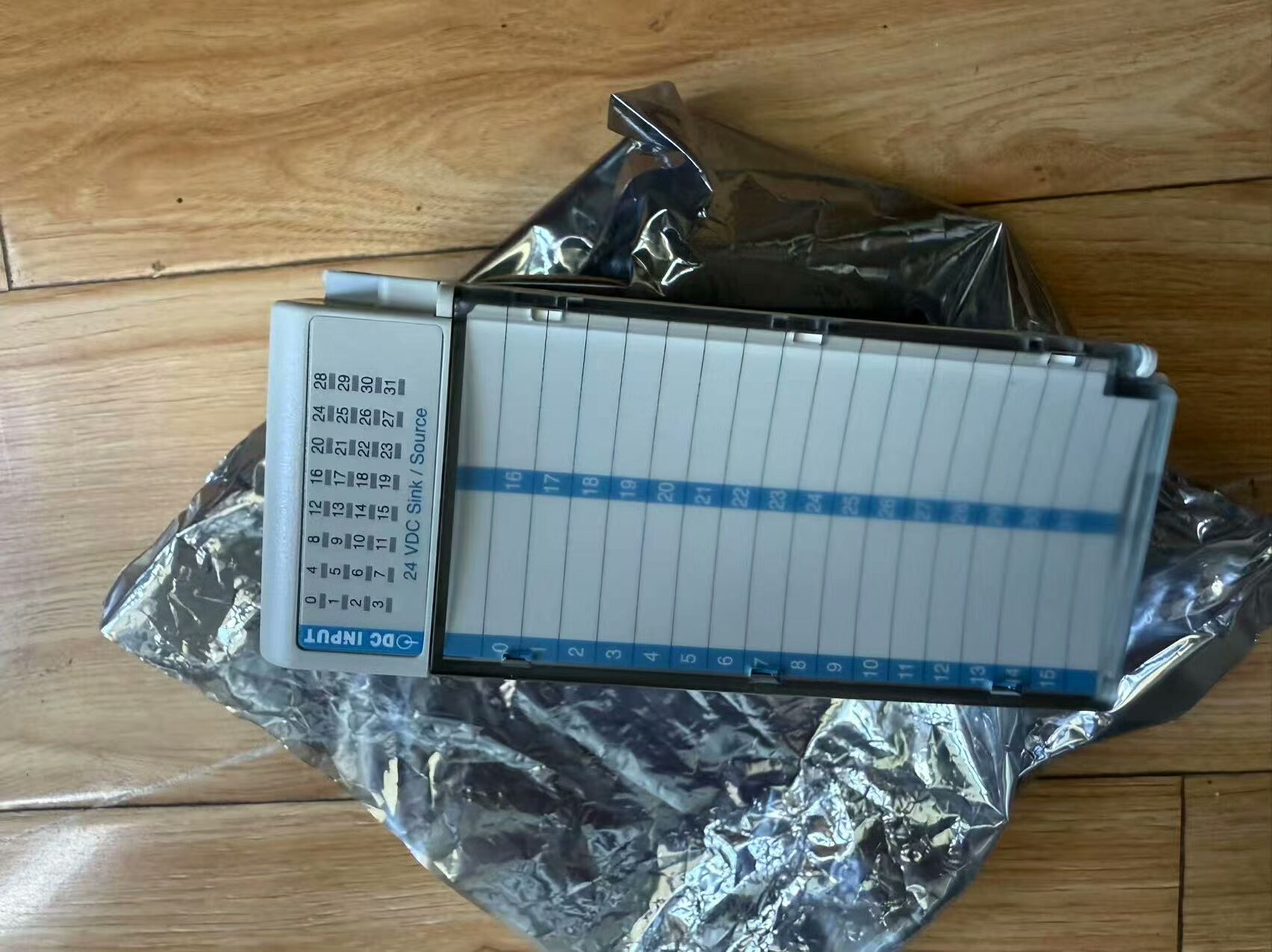 AB罗克韦尔1769-IQ32，功能包好，全新没包装，成色如