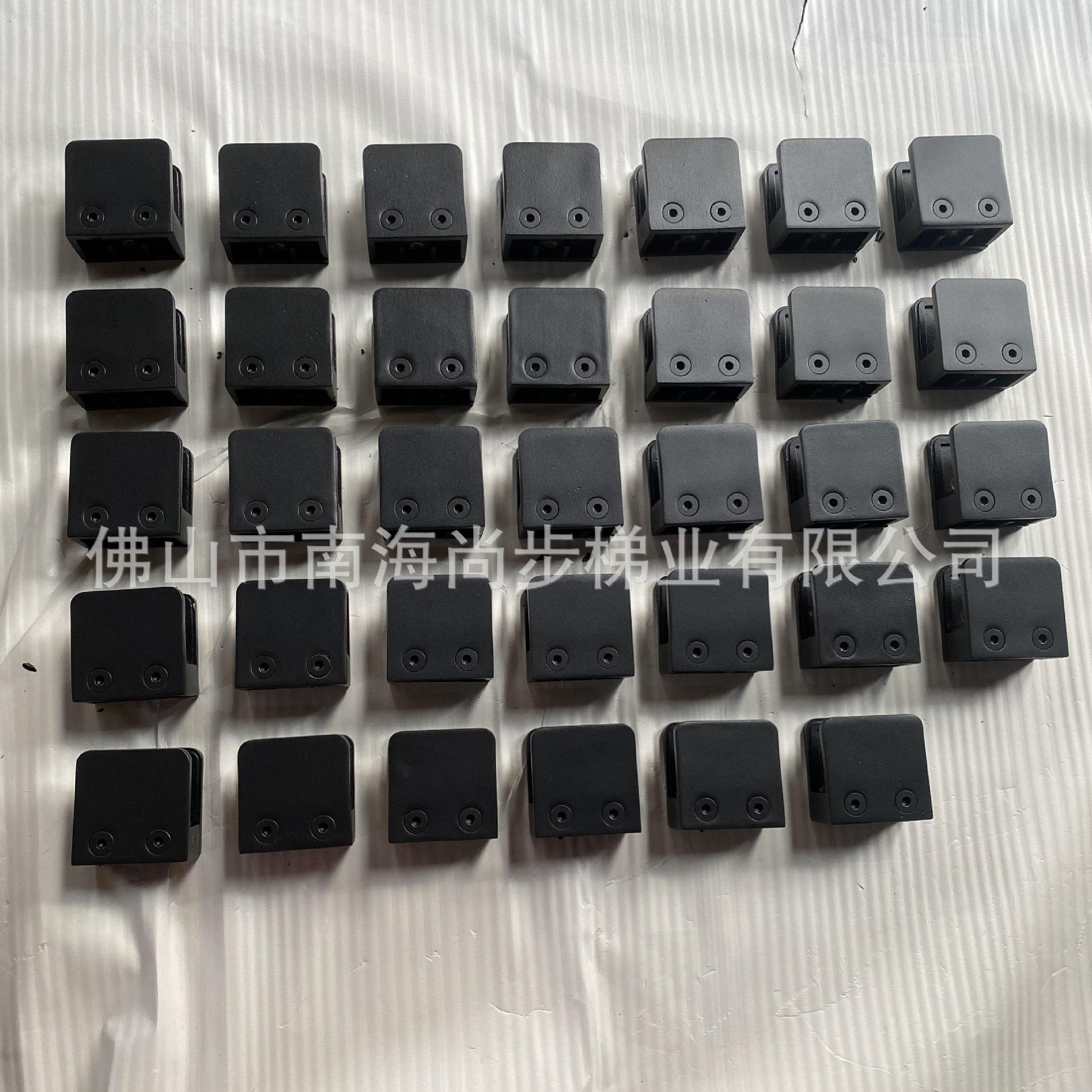 304不锈钢方形玻璃夹 楼梯栏杆立柱配件 精密铸造玻璃夹玻璃挂件