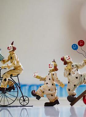 北欧马戏团小丑人物摆件家居创意装饰桌面玄关树脂工艺品