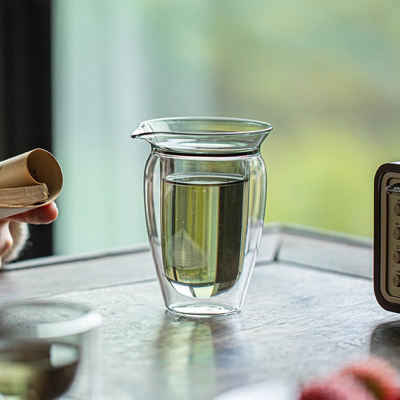 双层玻璃公道杯加厚耐热分茶器过滤泡茶茶具茶海隔热公杯手抓茶海图片