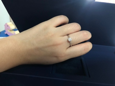 Blue Nile钻戒怎么样？送给老婆蛮开心的