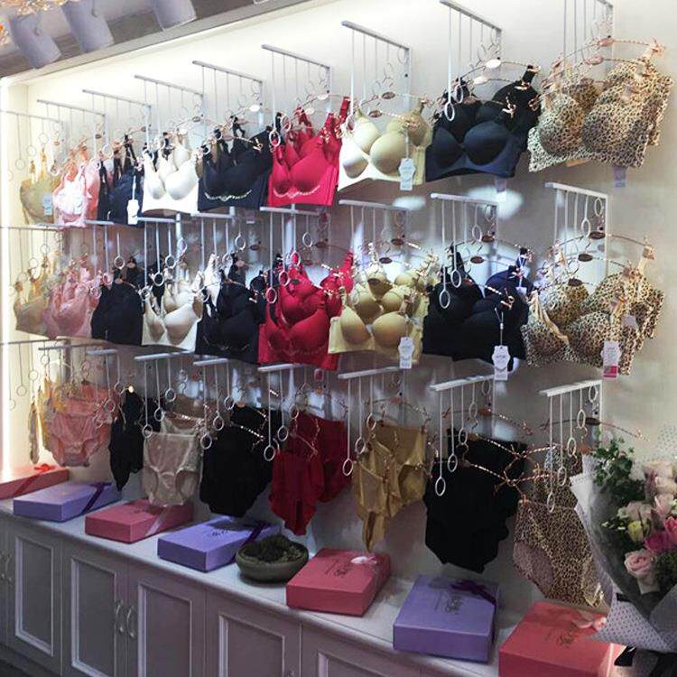 墙上置物架挂衣服简约铁艺内衣裤展示架女装店服装陈列架复古墙上