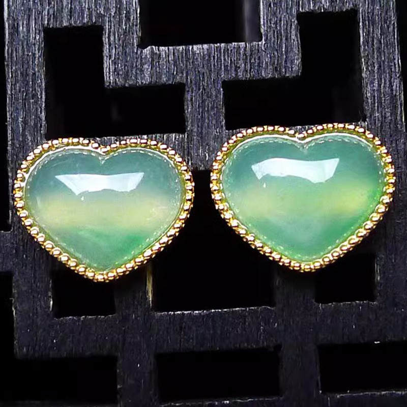 18K金镶玉耳坠蛋面耳钉翡翠戒面天然石桃心耳环心形耳饰1.51g