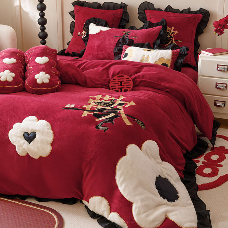 秋冬加厚牛奶绒四件套结婚红色花卉被套珊瑚绒法兰绒婚庆保暖床品