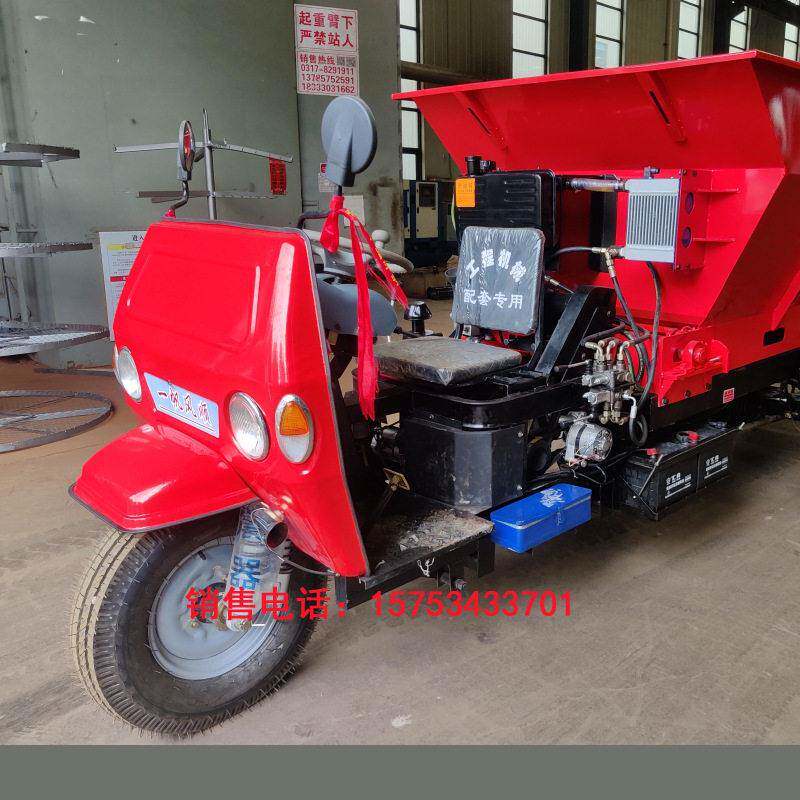 三轮车式撒车2.5/3方柴油机撒粪机，自带动力农家撒车