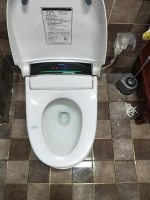 摩普智能全自动感应翻盖水箱坐便器怎么样？被坑前车之鉴感受揭秘