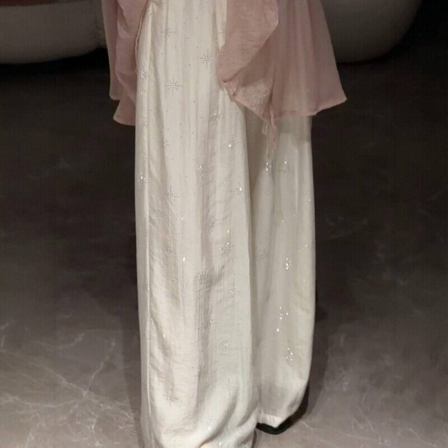 白色雪花碎钻云纱休闲裤大码闪钻阔腿裤女夏薄款2026年超火的裤子