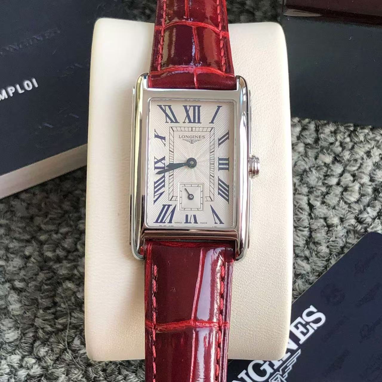 盒证齐全[9.8新]浪琴优雅系列黛绰维纳精钢石英女表L5.512.4.71.5