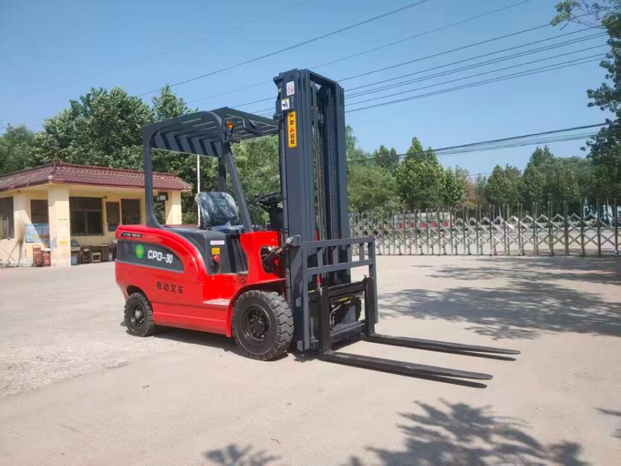 11月22日菏泽25年出厂全新3吨电动叉车2节门升高3米配锂电池质保3年网络拍卖公告