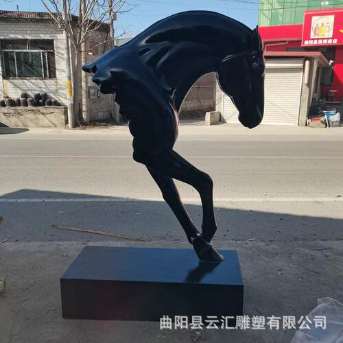 现货玻璃钢半身马创意穿墙马马头雕塑仿真动物室内酒店大堂装饰品