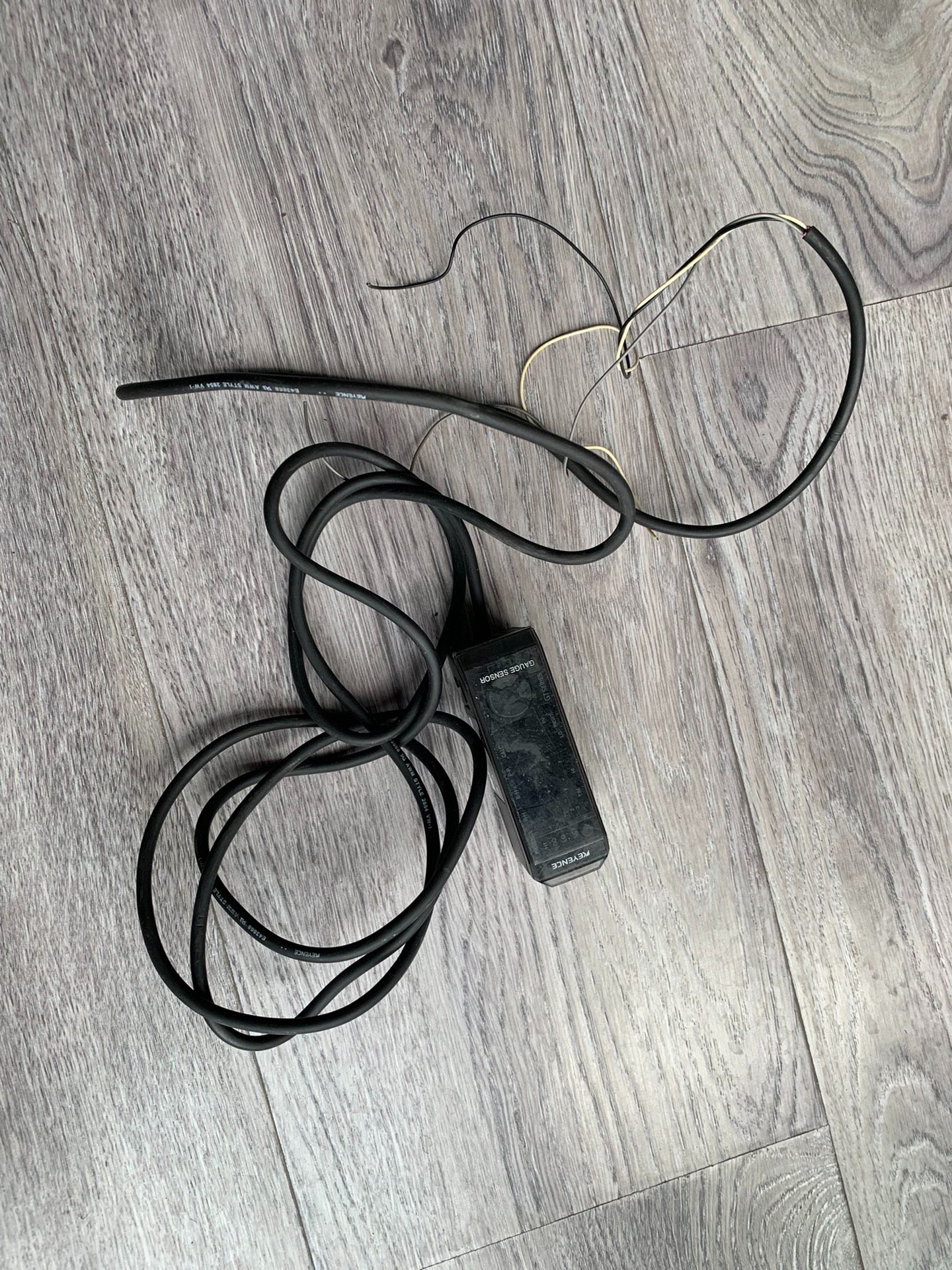 基恩士GT-72A放大器，9新，功能包好，无拆无修无破损，包