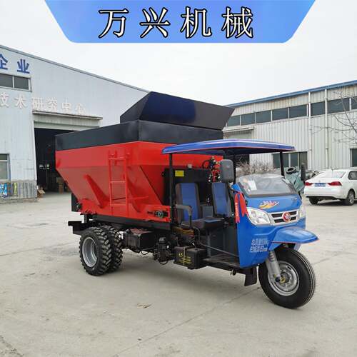 全自动农用家用三轮撒肥车干湿两用多功能牵引式施肥车