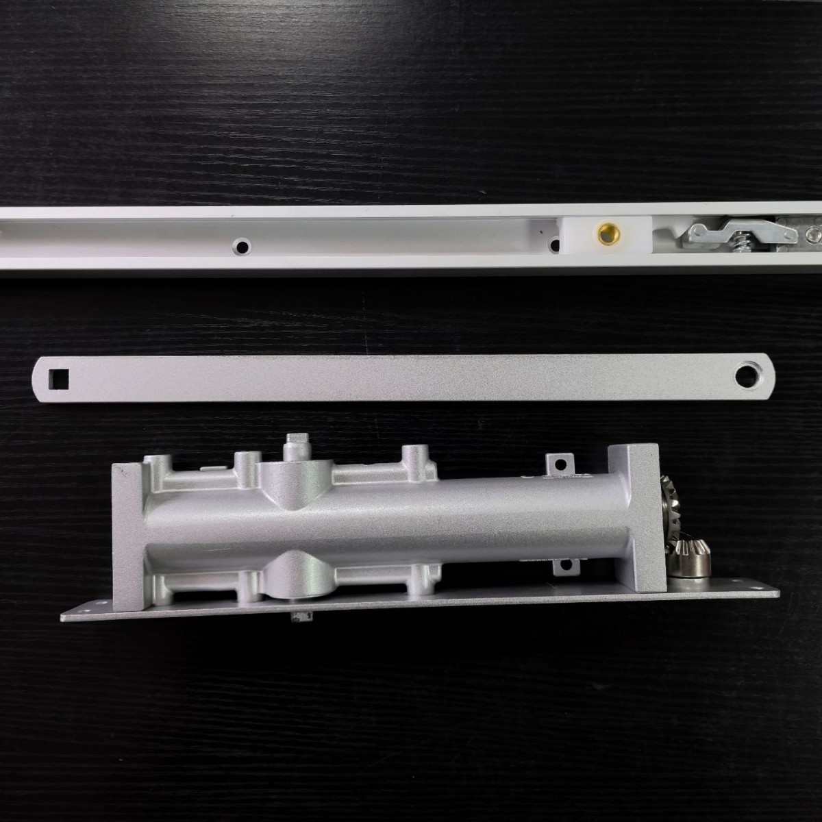 新款暗装液压暗藏隐形缓冲隐藏式高端酒店宾馆闭门器安全静音开合