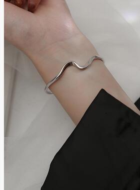 正品饰银女饰莫比乌悟斯手银手镯纯银年轻款镯ins小众设计镯子纯