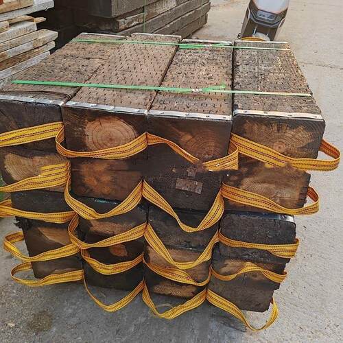 铁路枕木枕木盯制泵车支腿垫木吊车支腿垫木园林景观铺路厂家盯制