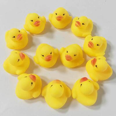 10 Bathing duck duck big yellow duck squeeze will ring bathi