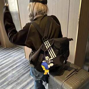 干杯 /美式府谷千禧粉黑棕多用显眼包男女运动大包包