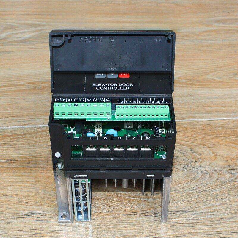 松下门机变频器AAD03011DK全新0.4kw电梯门控制器aad0302配件