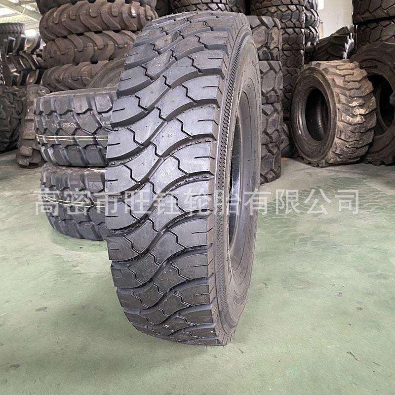 三角平板车全钢轮胎900R16 拖车轮胎16层级 9.00R16 825R16轮胎