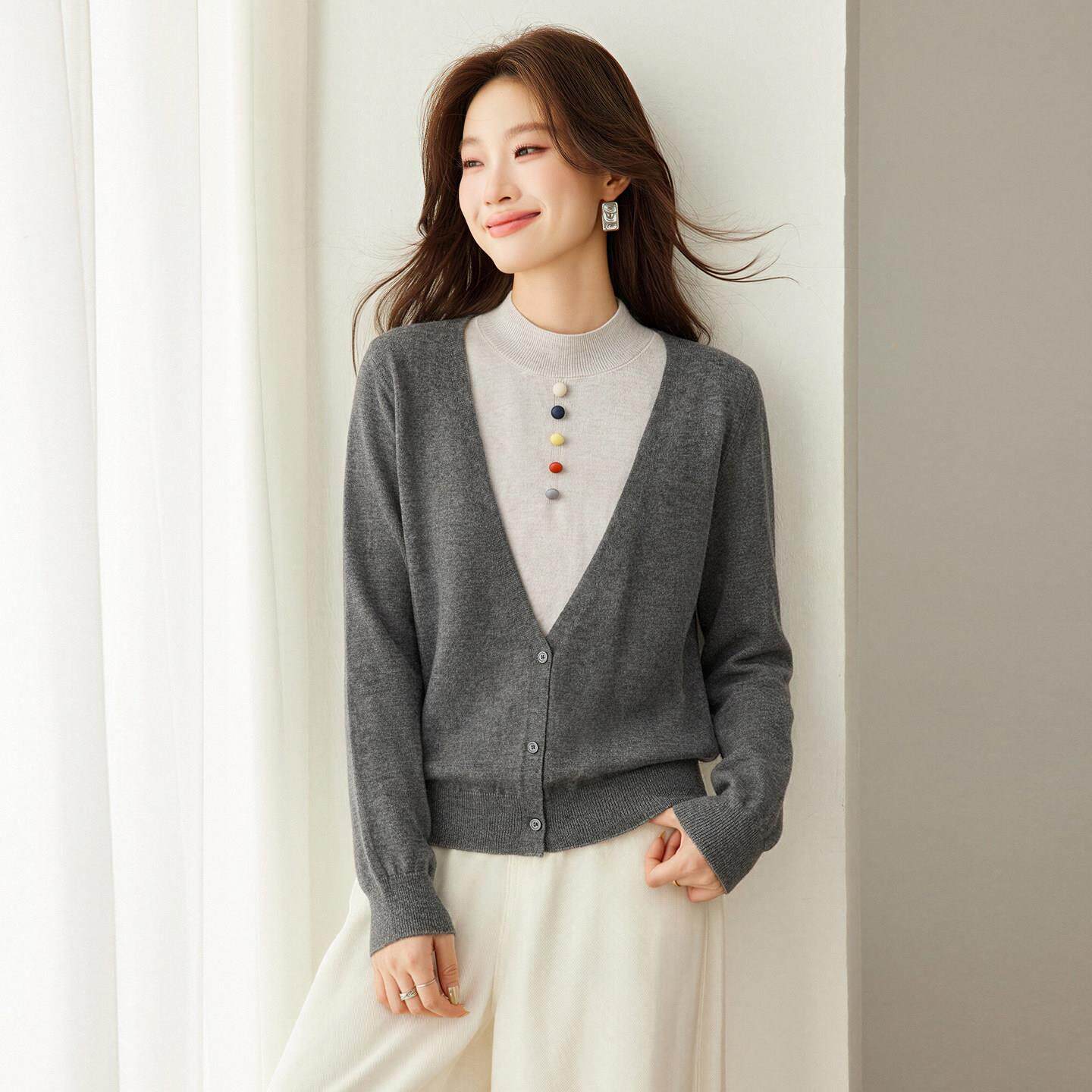秋季假兩件設計半高領針織衫女彩扣裝飾減齡薄款內搭毛衣百搭上衣