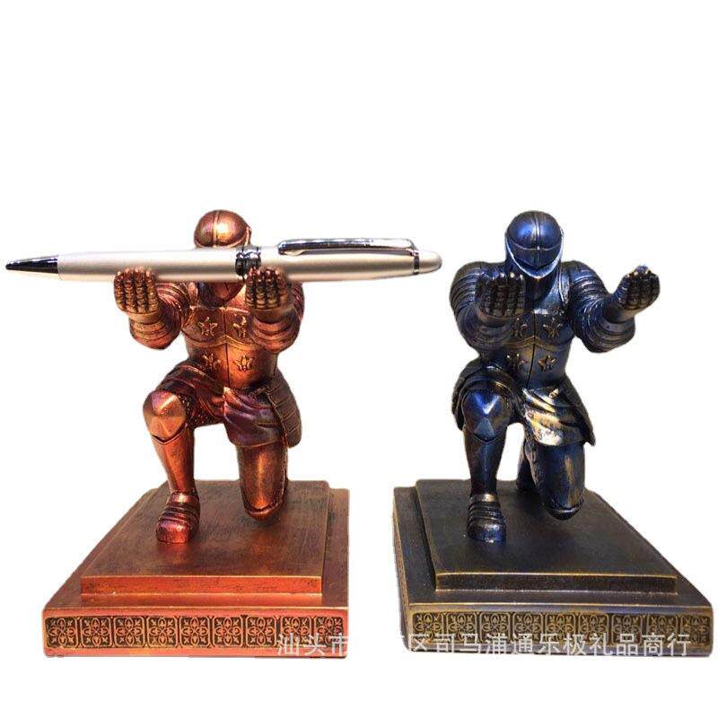 通乐极PenHolder骑士笔座盔甲英雄笔架展示架文具笔筒金属电镀图片