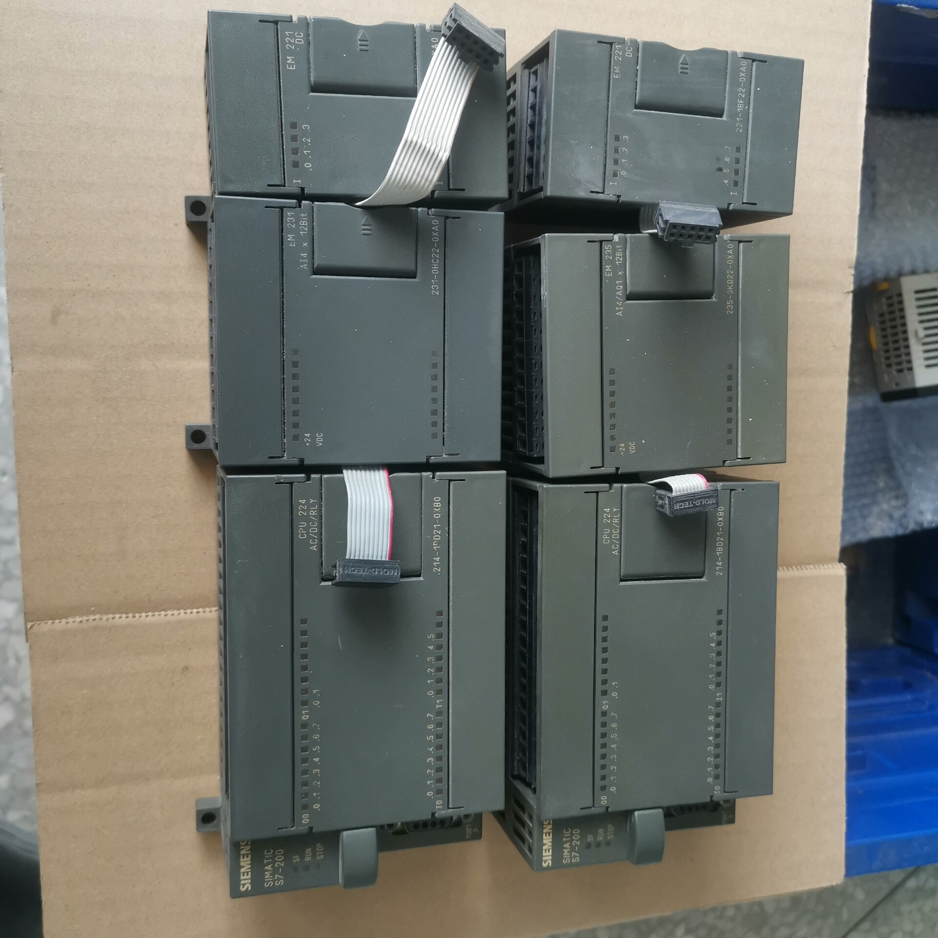 西门子老款底标PLC6ES7214-1BD21-0XB0两台