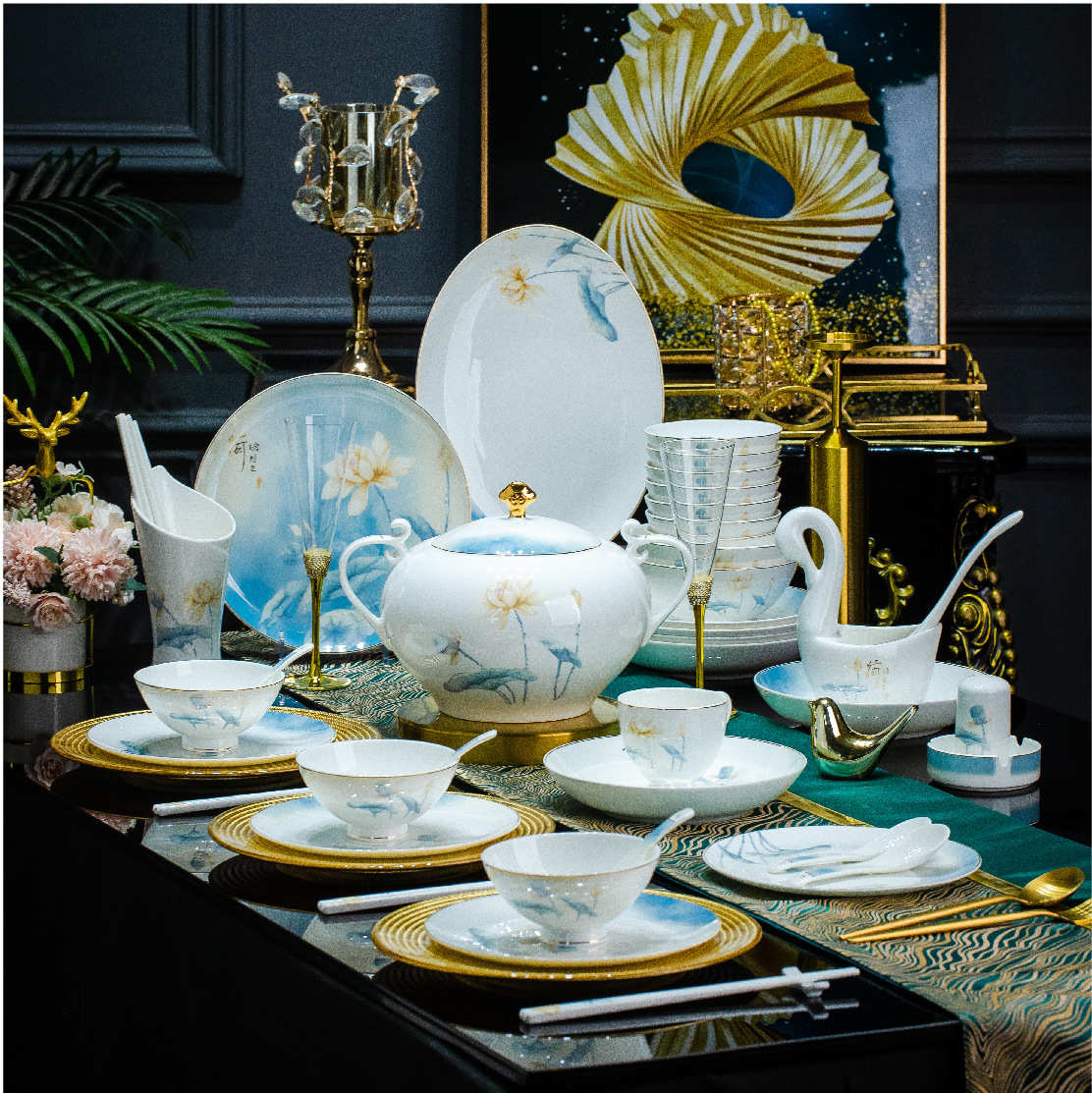 景德镇骨瓷餐具套装家用碗碟盘子组合国风乔迁礼品陶瓷碗盘批发