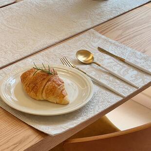古尔尼亚餐垫法式高级感米色餐桌布艺氛围感餐盘垫布定制