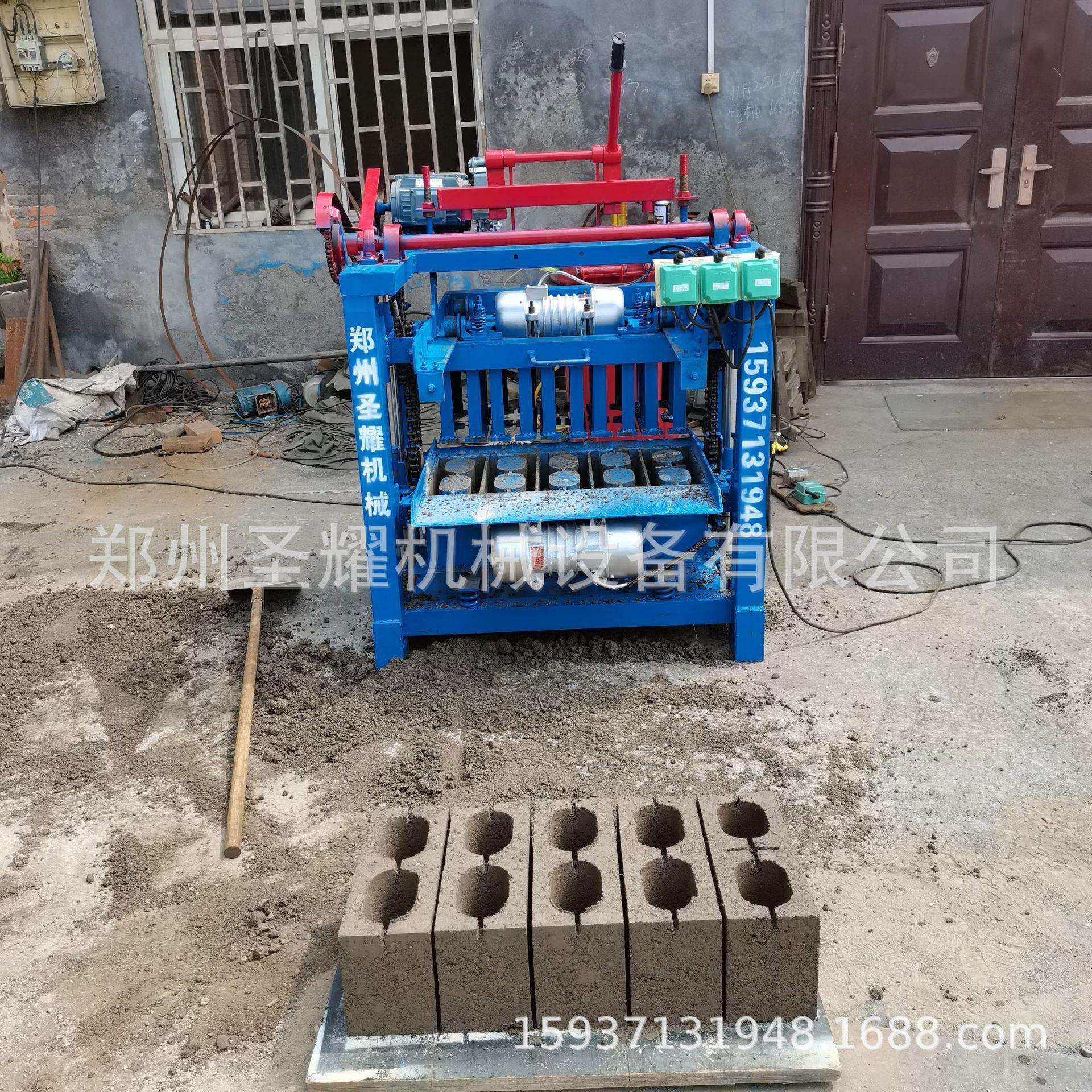 湖北黄冈半自动水泥垫块机空心制砖机可更换模具免烧砖机空心砖机