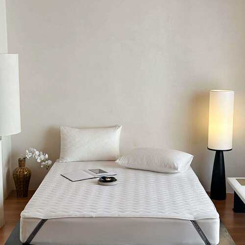 新款双面全棉薄床垫 亲肤透气床垫保护垫隔脏垫防滑酒店风薄褥子